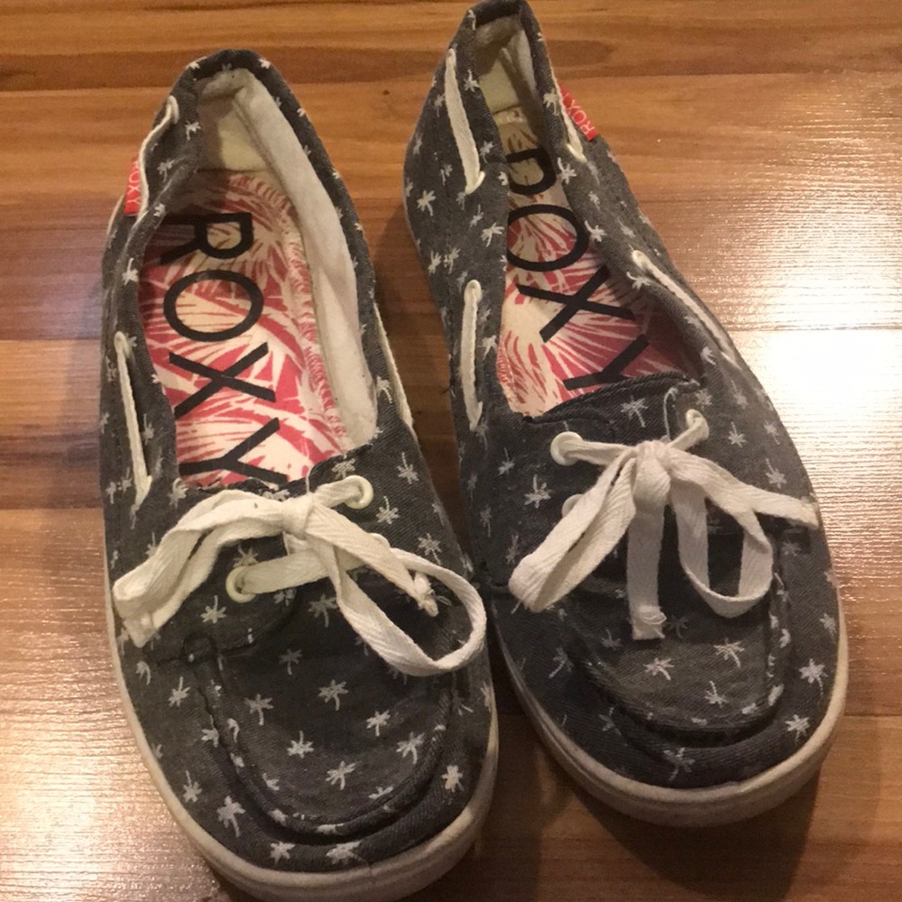 Roxy palm tree loafers